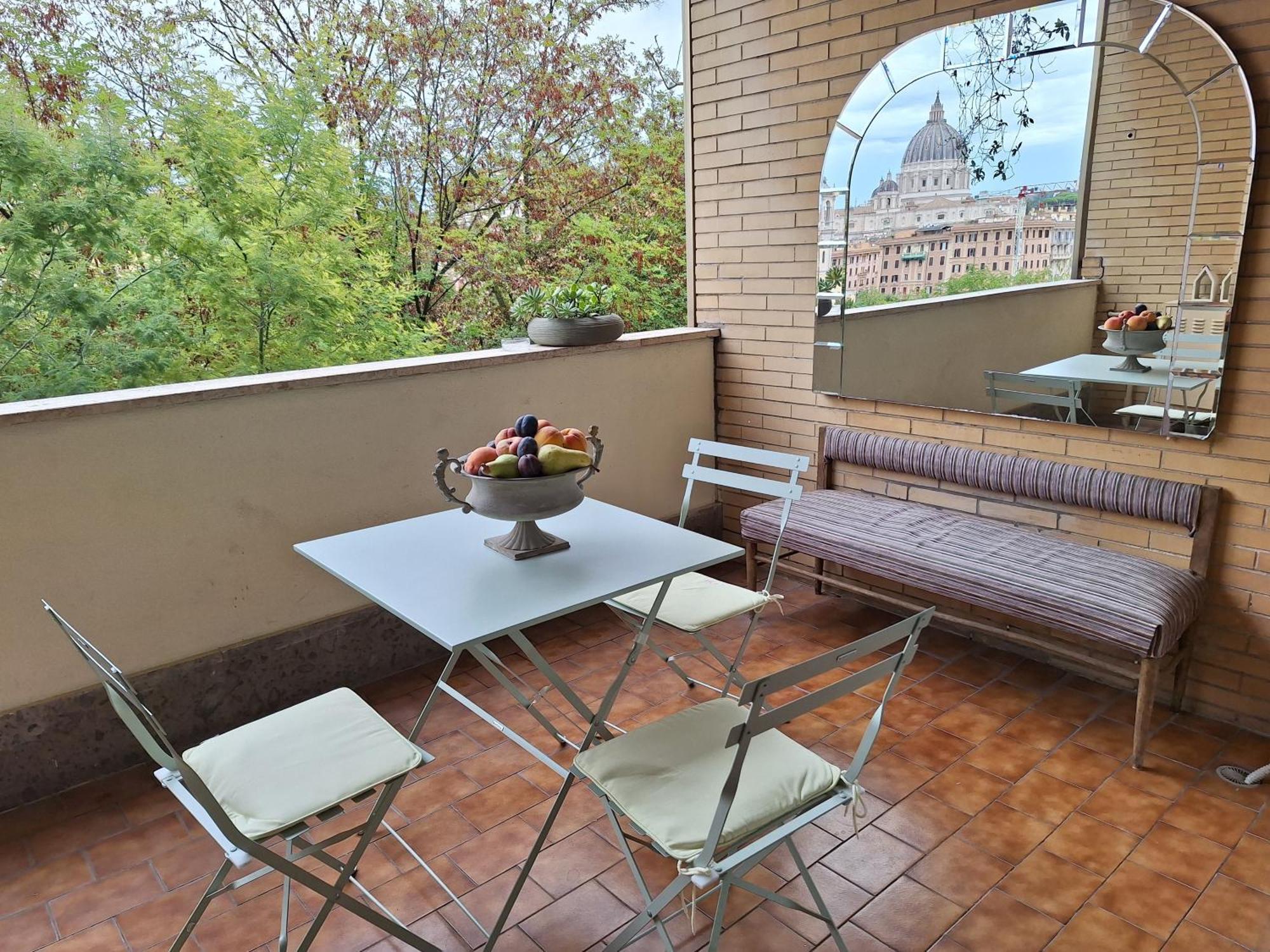 Delmirani'S Book Apartments - Vatican View Rom Exteriör bild